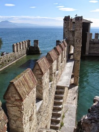 Uvnitř hradu, který sloužil i jako pevnost