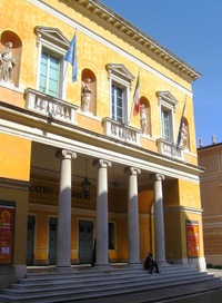 a divadla Teatro Alighieri. končíme. Odjezd!