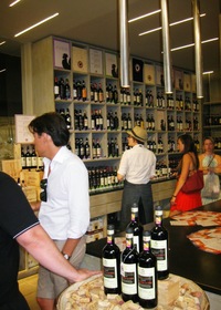 i na malou mezinárodní "opičku"