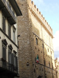 Tyto stavby vypadají sice jako pevnosti,