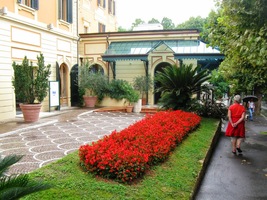 Dole ve městě už nám bylo hej