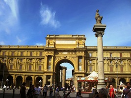 Jsme na náměstí Piazza della Republica