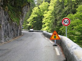 Stoupal jsem po asfaltce vzhůru