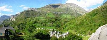 a v klínu již dost vysokých hor