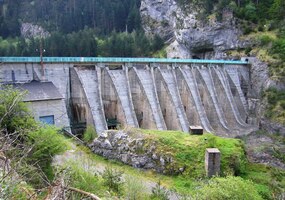 kolem které teď budu pochodovat po mnoho dní