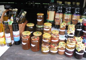 Po menším nákupu vyrážíme pěšky