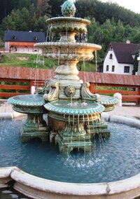 prozářilo všechny místní stavby