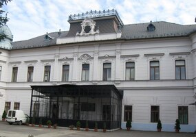 Večer přijíždíme do obce Pribeník