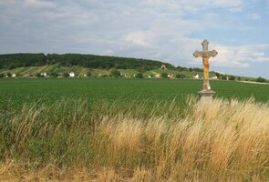 a boží muka asistují kráse božího kraje