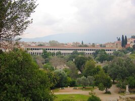 Loučíme se pohledem na tržnici a jdeme.. na oběd -