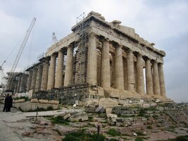 S chrámem Parthenon v pozadí se tu totiž fotí všichni