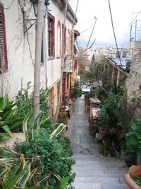 Jdeme všudypřítomnými uličkami Plakky