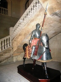 plnými vzácných artefaktů