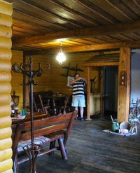 a tak jsme skončili v kolibě na večeři