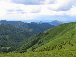 Z hřebene jsou výhledy