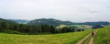 a sestoupili do vsi Lietavská Sviná