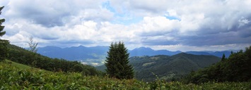 Ale i další výhledy z hřebenové cesty