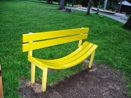 V parku nás překvapily lavičky