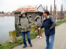 Po cestě učeně diskutujeme,