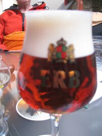 jimž vévodí piva nakuřivaná