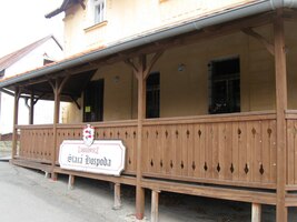 ale my jsme koštovali místní pivo zde