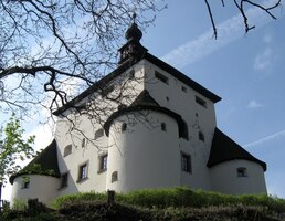 Symbolem města je Nový zámek