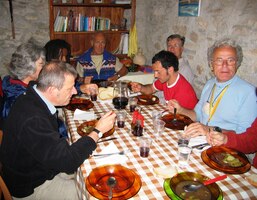 což ale komunitu poutníků sbližuje