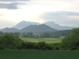 Další ráno je mrazivé a mlhavé