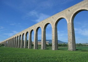 (viadukt, aquadukt nebo něco jiného?)