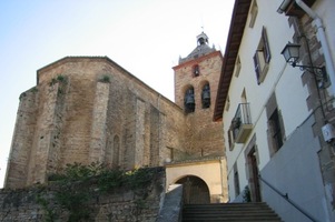 Město Monréal pod charakteristickým vrchem