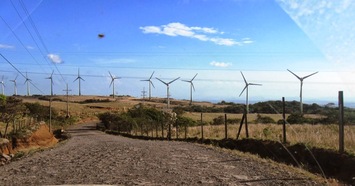 se spoustou větrných elektráren