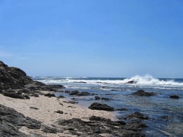 Také příboj vln vypadá přírodně