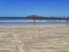 po pláži do Tamarinda