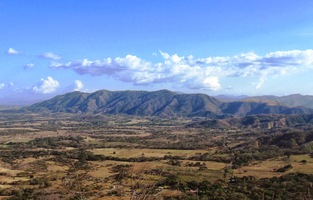 s masivy hor na svém okraji