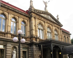 na Národní divadlo, chloubu Kostariky