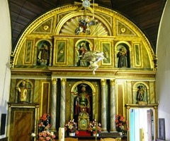 opět se zlatým oltářem