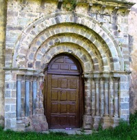 Zachovalý byl ale snad jen portál kostela