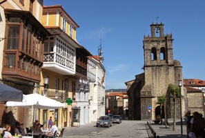 Na náměstí v Salas vládla siesta