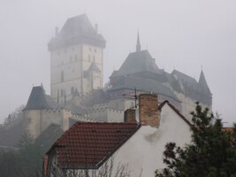 Na startu II.etapy byl Karlštejn vidět méně