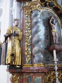 (z čehož je patrno, že jdeme zase "proti srsti!)