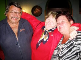 2011 - Začínáme mejdanem u známých