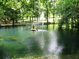 až do stinného parku ve městě