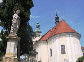 a ke kostelíku ve vnitřním městě