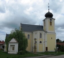 k filiálnímu kostelu Všech svatých