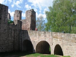 Rekonstruovanou částí se dokonce provádí