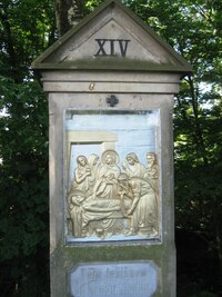 Zastavení křížové cesty jsou zachovalá