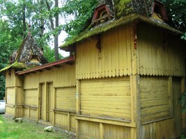 Toto jsou bývalé lesní lázně Hory