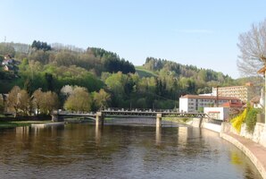 Ráno startujeme u jezu na Jizeře