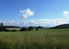 a jdeme podhorskou planinou
