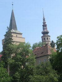 až k zámku na kraji města Tovačov